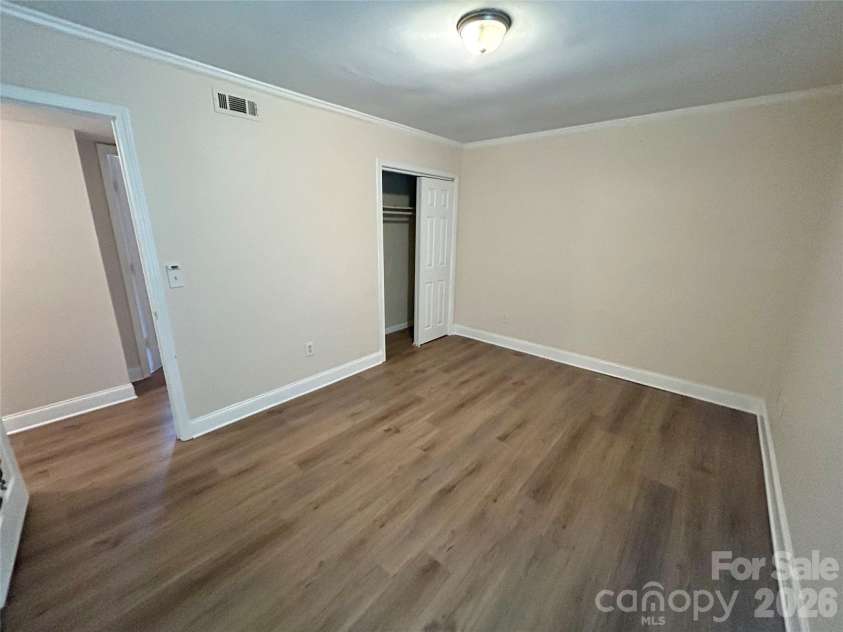 403 Stirrup Court, Charlotte, NC 28215.  MLS# CAR4384841, YatesRealty ID 24469. 