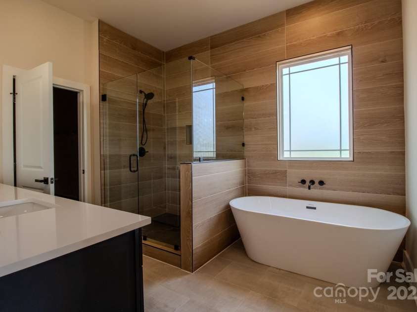 1370 Coppergate Drive, Salisbury, NC 28147.  MLS# CAR4235977, YatesRealty ID 2447. Primary Bathroom