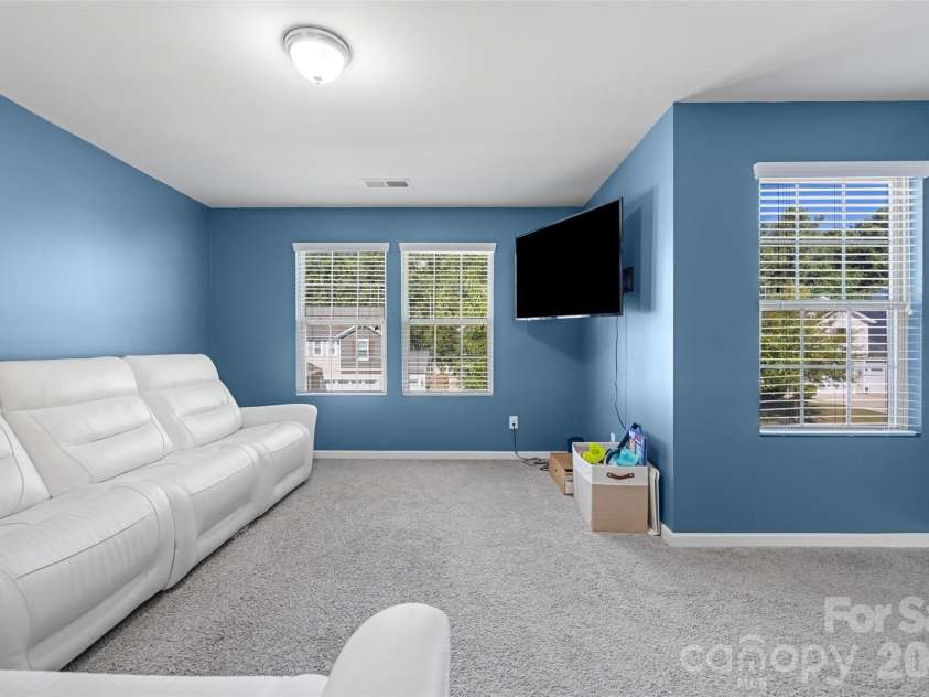 15234 Red Canoe Way, Charlotte, NC 28278.  MLS# CAR4310224, YatesRealty ID 2447. 