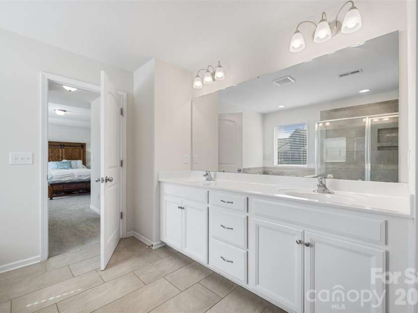 15234 Red Canoe Way, Charlotte, NC 28278.  MLS# CAR4310224, YatesRealty ID 2447. 