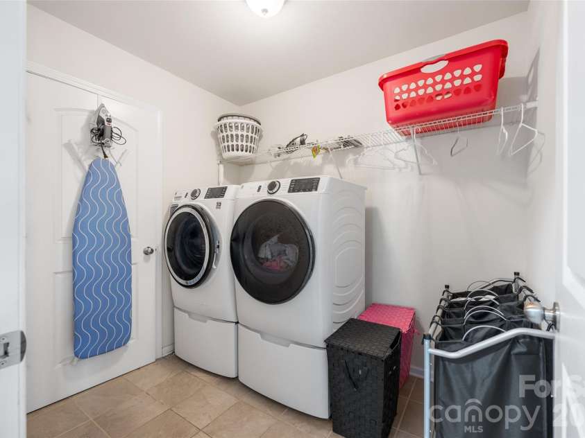 15234 Red Canoe Way, Charlotte, NC 28278.  MLS# CAR4310224, YatesRealty ID 2447. 