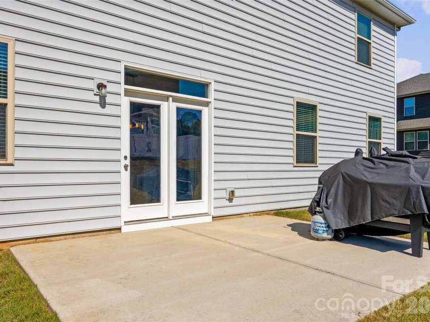 15234 Red Canoe Way, Charlotte, NC 28278.  MLS# CAR4310224, YatesRealty ID 2447. 