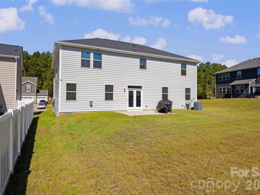 15234 Red Canoe Way, Charlotte, NC 28278.  MLS# CAR4310224, YatesRealty ID 2447. 