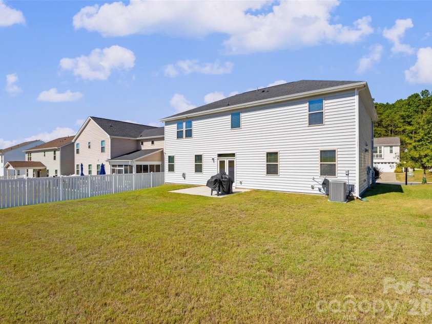 15234 Red Canoe Way, Charlotte, NC 28278.  MLS# CAR4310224, YatesRealty ID 2447. 