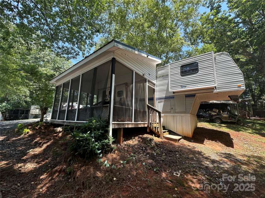 111 Deerfield Drive, New London, NC 28127.  MLS# CAR4276540, YatesRealty ID 24470. 