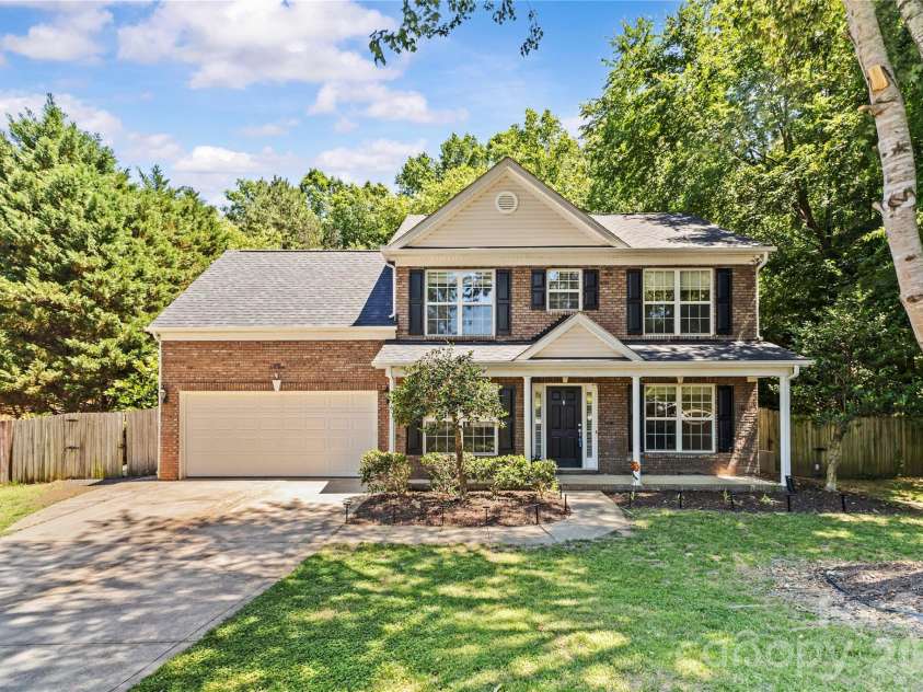 8119 Poplar Grove Circle, Waxhaw, NC 28173.  MLS# CAR4383969, YatesRealty ID 24470. 