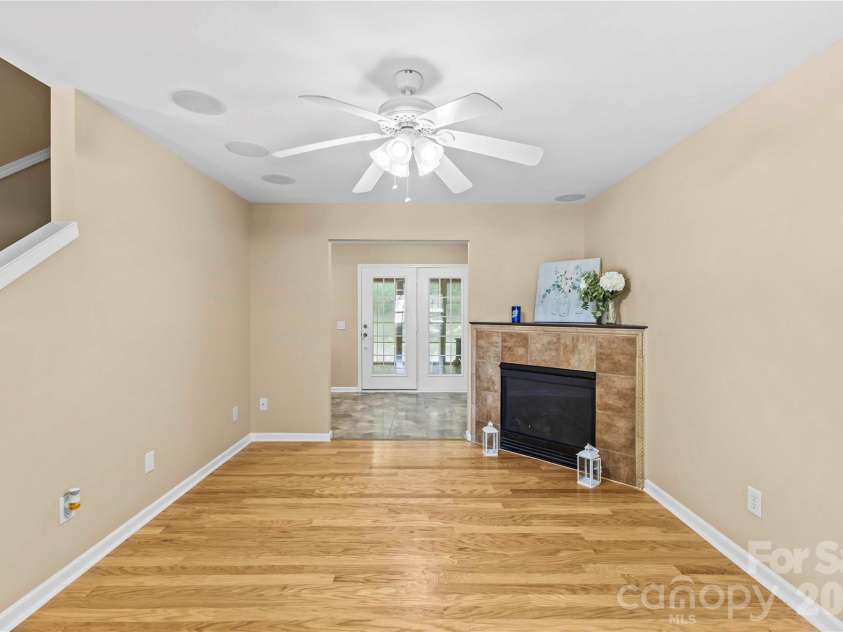 8119 Poplar Grove Circle, Waxhaw, NC 28173.  MLS# CAR4383969, YatesRealty ID 24470. 