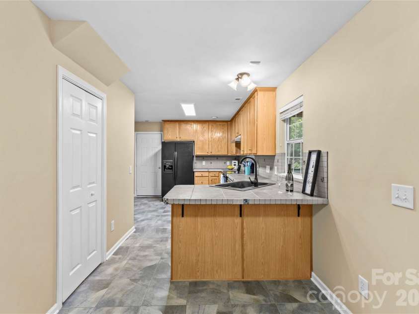 8119 Poplar Grove Circle, Waxhaw, NC 28173.  MLS# CAR4383969, YatesRealty ID 24470. 
