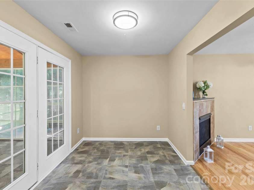 8119 Poplar Grove Circle, Waxhaw, NC 28173.  MLS# CAR4383969, YatesRealty ID 24470. 