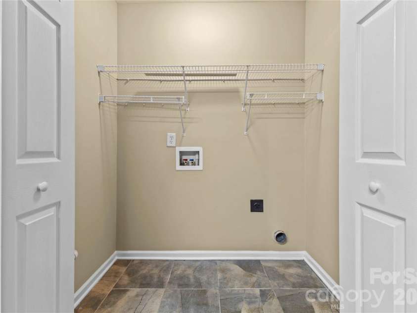 8119 Poplar Grove Circle, Waxhaw, NC 28173.  MLS# CAR4383969, YatesRealty ID 24470. 
