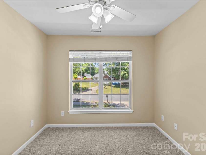 8119 Poplar Grove Circle, Waxhaw, NC 28173.  MLS# CAR4383969, YatesRealty ID 24470. 