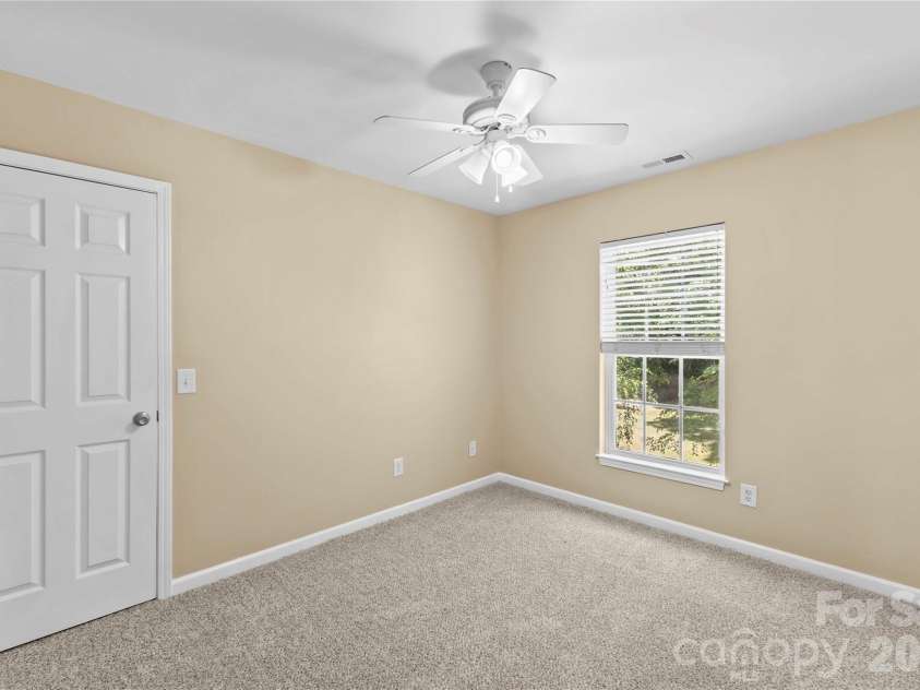 8119 Poplar Grove Circle, Waxhaw, NC 28173.  MLS# CAR4383969, YatesRealty ID 24470. 