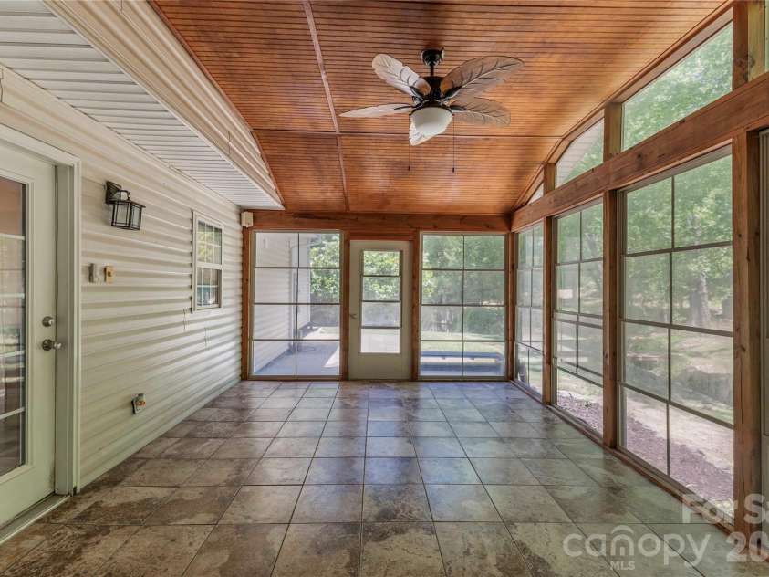 8119 Poplar Grove Circle, Waxhaw, NC 28173.  MLS# CAR4383969, YatesRealty ID 24470. 