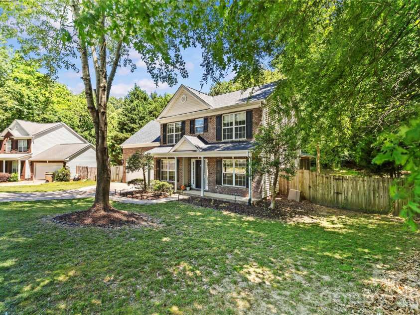 8119 Poplar Grove Circle, Waxhaw, NC 28173.  MLS# CAR4383969, YatesRealty ID 24470. 