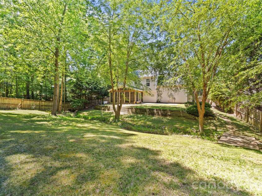 8119 Poplar Grove Circle, Waxhaw, NC 28173.  MLS# CAR4383969, YatesRealty ID 24470. 
