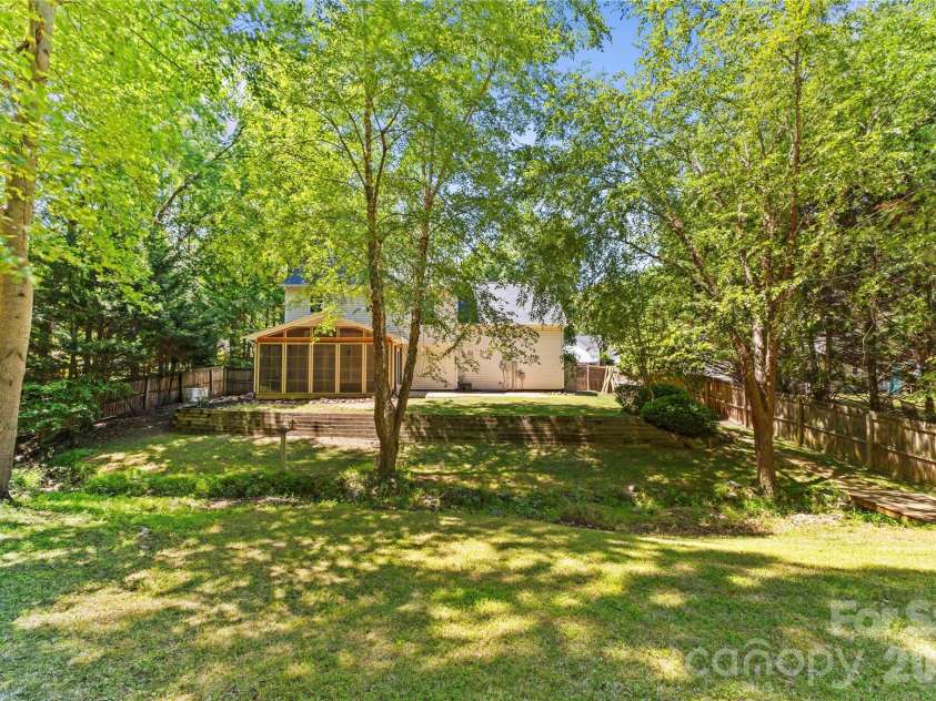8119 Poplar Grove Circle, Waxhaw, NC 28173.  MLS# CAR4383969, YatesRealty ID 24470. 