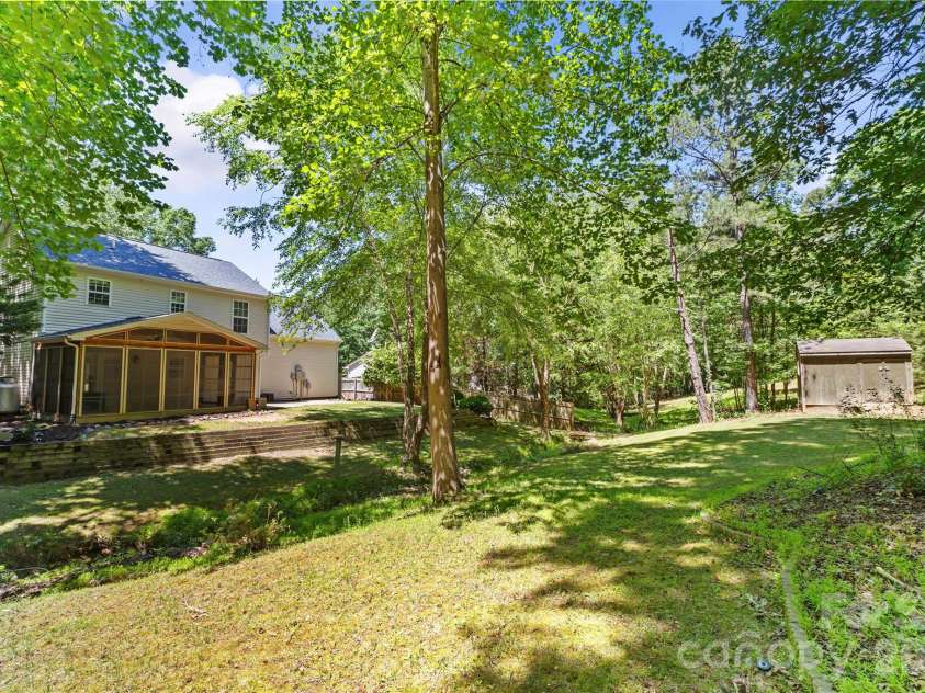 8119 Poplar Grove Circle, Waxhaw, NC 28173.  MLS# CAR4383969, YatesRealty ID 24470. 
