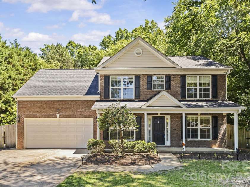 8119 Poplar Grove Circle, Waxhaw, NC 28173.  MLS# CAR4383969, YatesRealty ID 24470. 