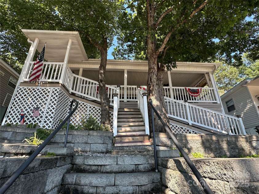 120 Clubhouse Drive Extension, New London, NC 28127.  MLS# CAR4277210, YatesRealty ID 24471. 