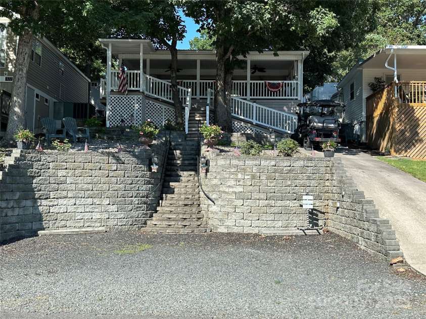120 Clubhouse Drive Extension, New London, NC 28127.  MLS# CAR4277210, YatesRealty ID 24471. 