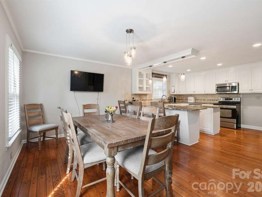 209 Frontier Circle, China Grove, NC 28023.  MLS# CAR4330628, YatesRealty ID 24471. Dining Area and Kitchen