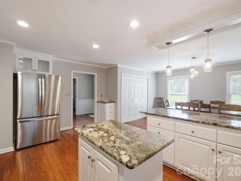 209 Frontier Circle, China Grove, NC 28023.  MLS# CAR4330628, YatesRealty ID 24471. Kitchen