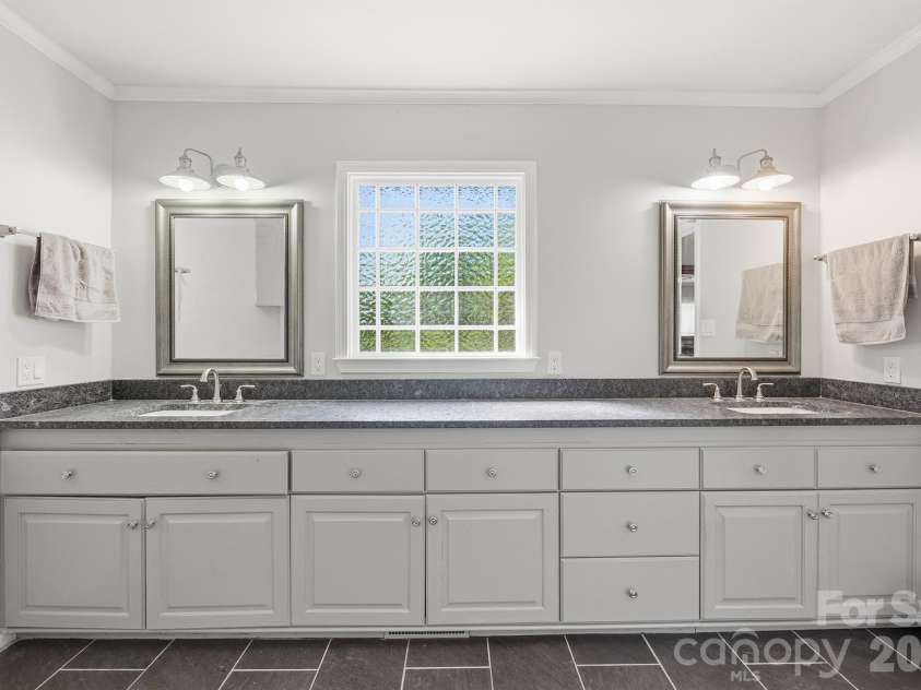 209 Frontier Circle, China Grove, NC 28023.  MLS# CAR4330628, YatesRealty ID 24471. Primary Bathroom
