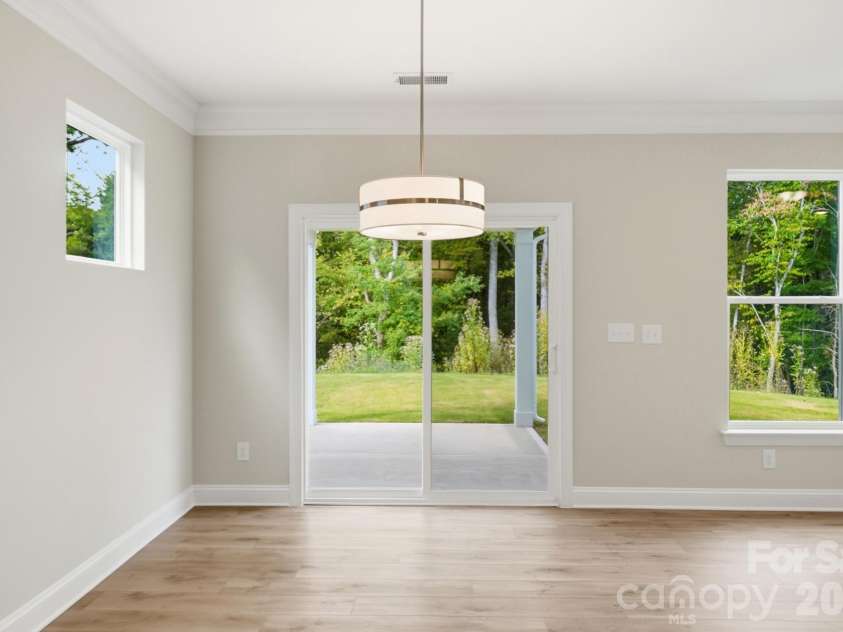13123 Foxberry Road, Charlotte, NC 28213.  MLS# CAR4373503, YatesRealty ID 24472. Breakfast Area