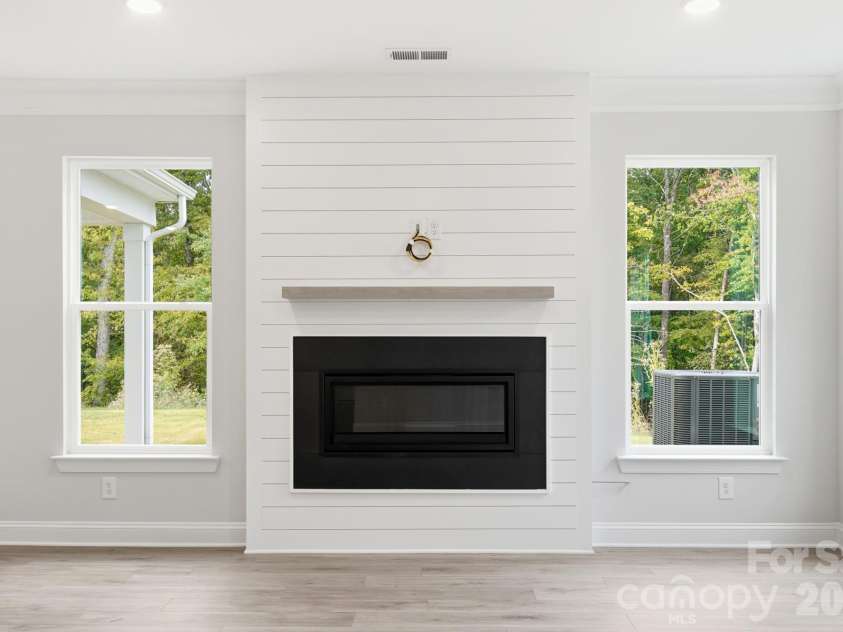 13123 Foxberry Road, Charlotte, NC 28213.  MLS# CAR4373503, YatesRealty ID 24472. Fireplace