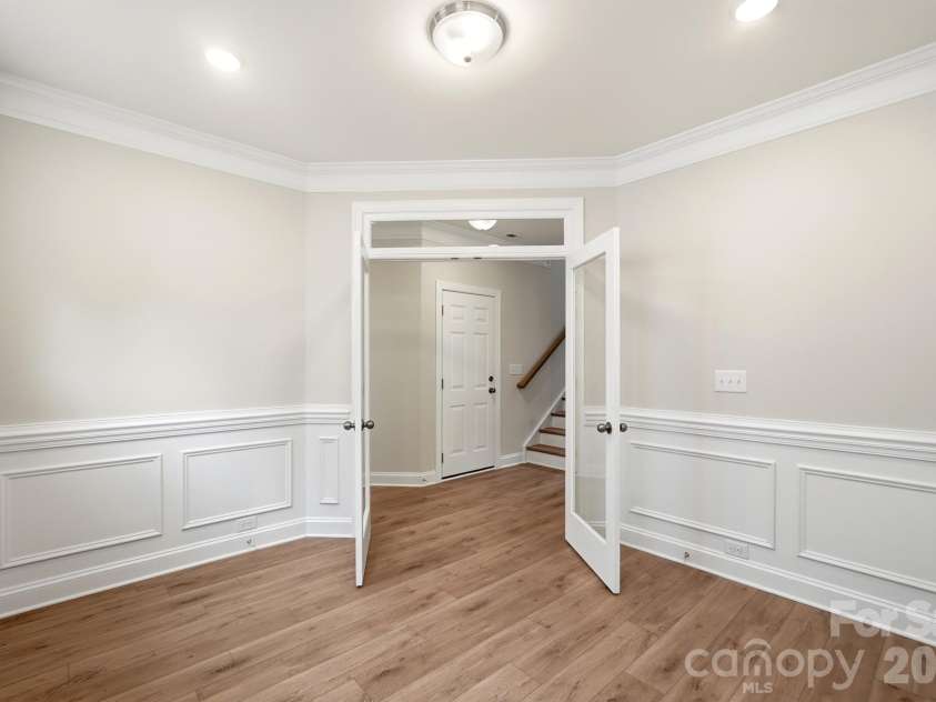 13123 Foxberry Road, Charlotte, NC 28213.  MLS# CAR4373503, YatesRealty ID 24472. Office
