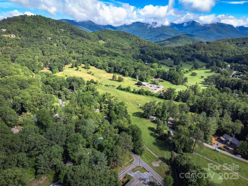 611 Hiawassee Road, Black Mountain, NC 28711.  MLS# CAR4277634, YatesRealty ID 24472. 