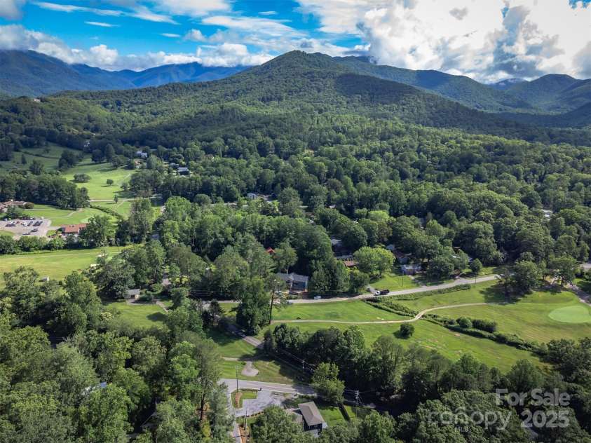 611 Hiawassee Road, Black Mountain, NC 28711.  MLS# CAR4277634, YatesRealty ID 24472. 