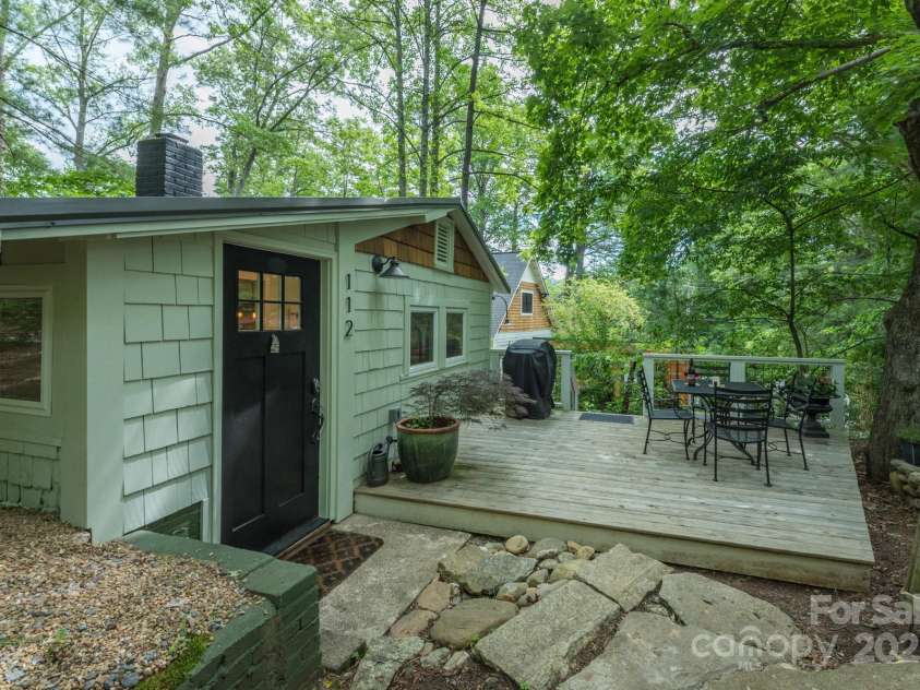 112 Byrd Road, Black Mountain, NC 28711.  MLS# CAR4277663, YatesRealty ID 24473. 