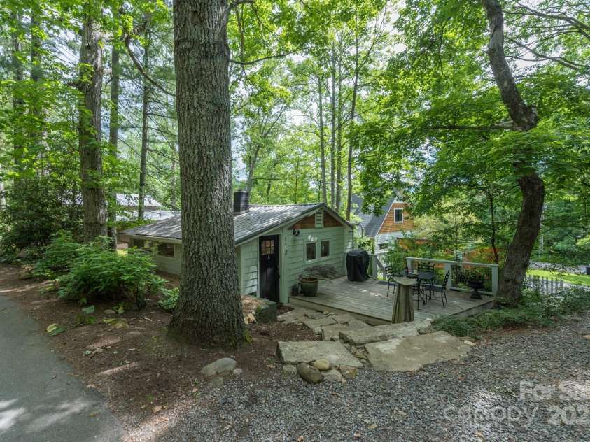 112 Byrd Road, Black Mountain, NC 28711.  MLS# CAR4277663, YatesRealty ID 24473. 