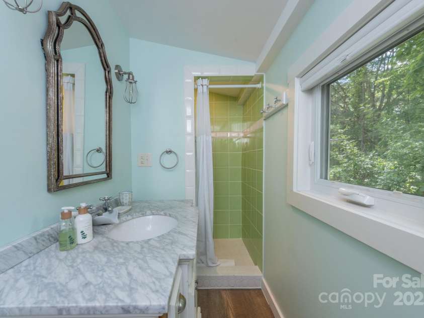 112 Byrd Road, Black Mountain, NC 28711.  MLS# CAR4277663, YatesRealty ID 24473. 