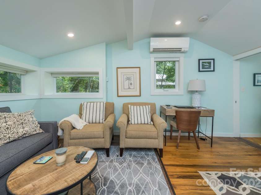 112 Byrd Road, Black Mountain, NC 28711.  MLS# CAR4277663, YatesRealty ID 24473. 