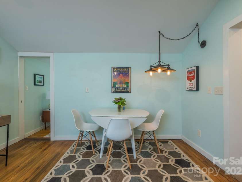 112 Byrd Road, Black Mountain, NC 28711.  MLS# CAR4277663, YatesRealty ID 24473. 