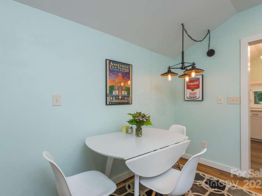 112 Byrd Road, Black Mountain, NC 28711.  MLS# CAR4277663, YatesRealty ID 24473. 