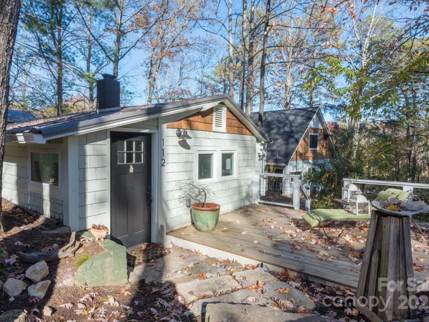 112 Byrd Road, Black Mountain, NC 28711.  MLS# CAR4277663, YatesRealty ID 24473. 
