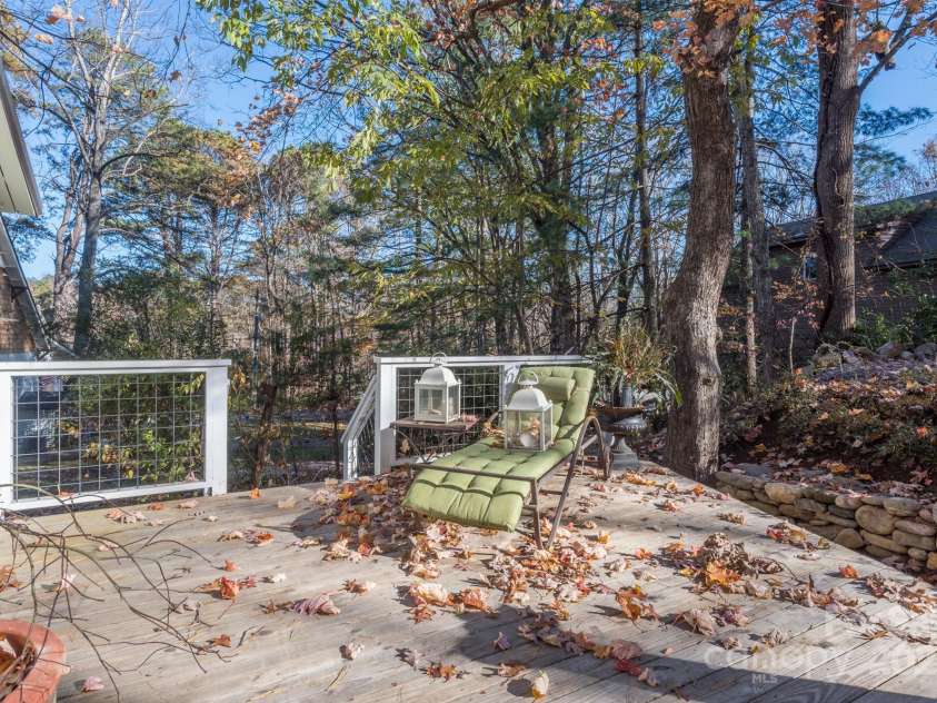 112 Byrd Road, Black Mountain, NC 28711.  MLS# CAR4277663, YatesRealty ID 24473. 