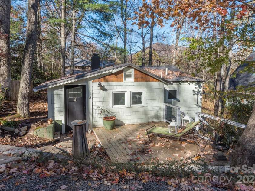 112 Byrd Road, Black Mountain, NC 28711.  MLS# CAR4277663, YatesRealty ID 24473. 