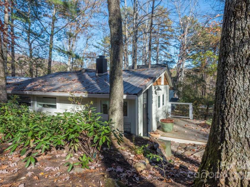 112 Byrd Road, Black Mountain, NC 28711.  MLS# CAR4277663, YatesRealty ID 24473. 