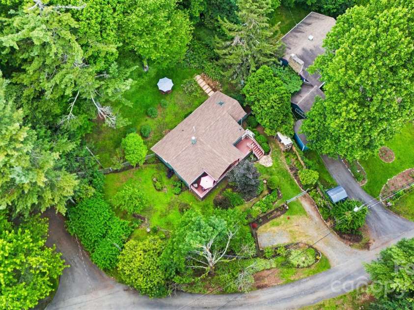 260 Sunny Acres Overlook, Boone, NC 28607.  MLS# CAR4275062, YatesRealty ID 24475. 