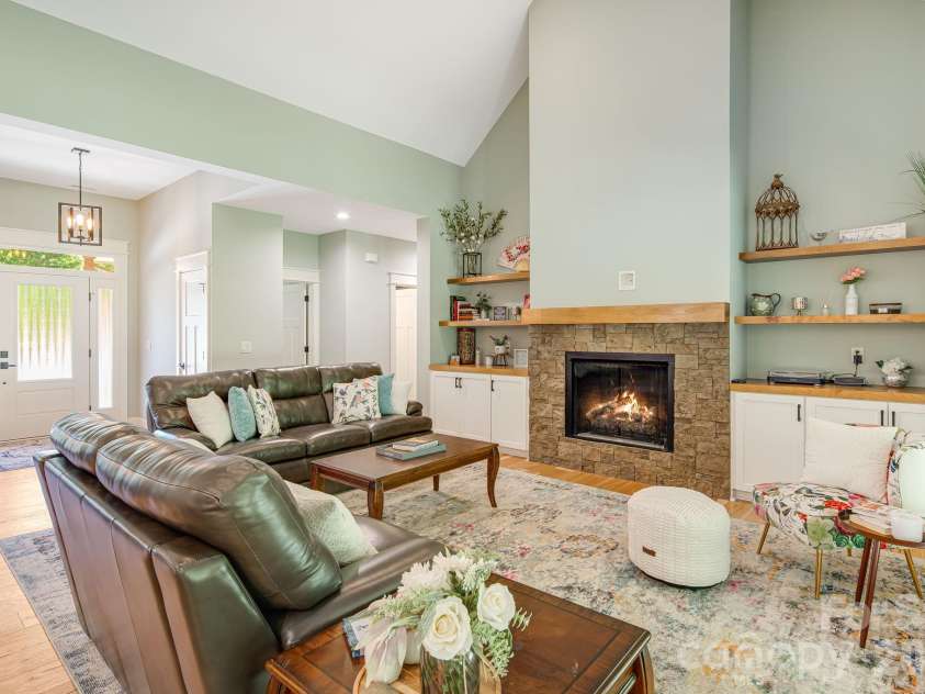 30 Shipman Parkway, Flat Rock, NC 28731.  MLS# CAR4384469, YatesRealty ID 24475. 
