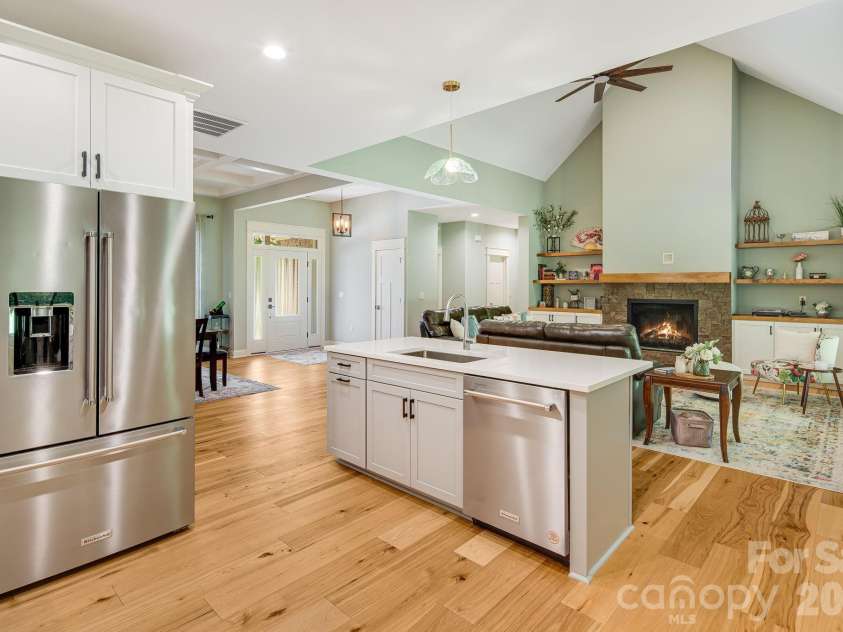 30 Shipman Parkway, Flat Rock, NC 28731.  MLS# CAR4384469, YatesRealty ID 24475. 