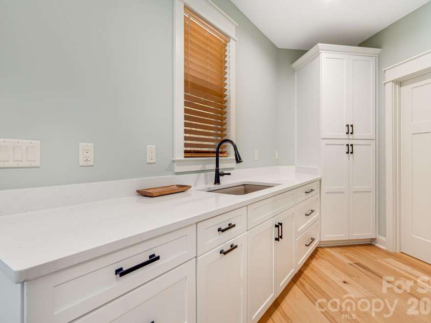30 Shipman Parkway, Flat Rock, NC 28731.  MLS# CAR4384469, YatesRealty ID 24475. 