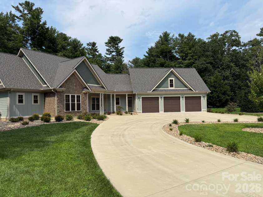30 Shipman Parkway, Flat Rock, NC 28731.  MLS# CAR4384469, YatesRealty ID 24475. 