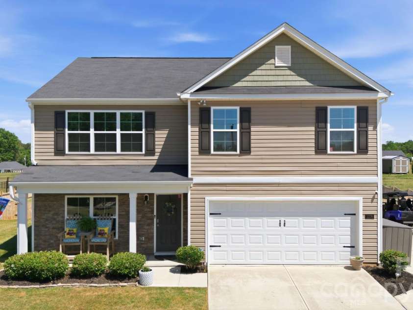 1276 Hickory Point Drive, Lexington, NC 27292.  MLS# CAR4385387, YatesRealty ID 24476. 