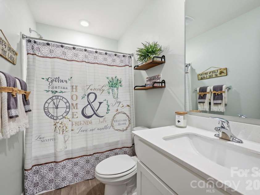 1276 Hickory Point Drive, Lexington, NC 27292.  MLS# CAR4385387, YatesRealty ID 24476. 