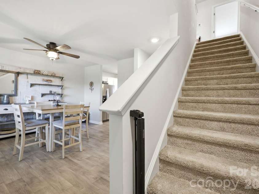 1276 Hickory Point Drive, Lexington, NC 27292.  MLS# CAR4385387, YatesRealty ID 24476. 